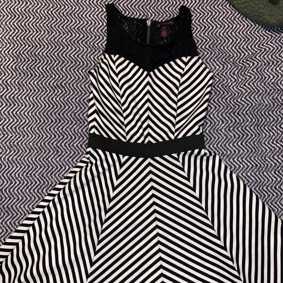 Material Girl Dress - Picture 2 of 3